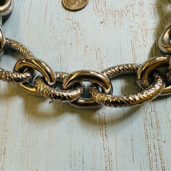 Simply Vera Chunky Silver Link Necklace - Picture 2 of 3